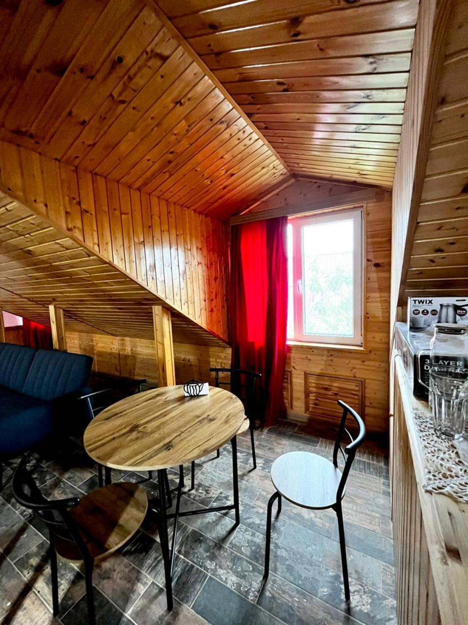 Nino & Irodi'S Guest House Kutaisi Exteriér fotografie